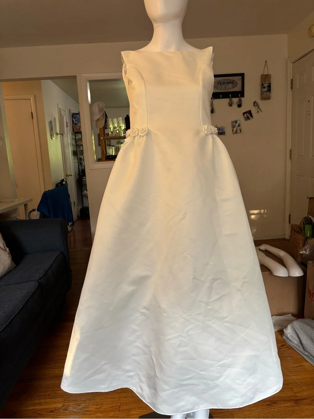 Mon Cheri Ivory Satin Polyester Boat Neck Sleeveless A-Line Bow Wedding girls 9